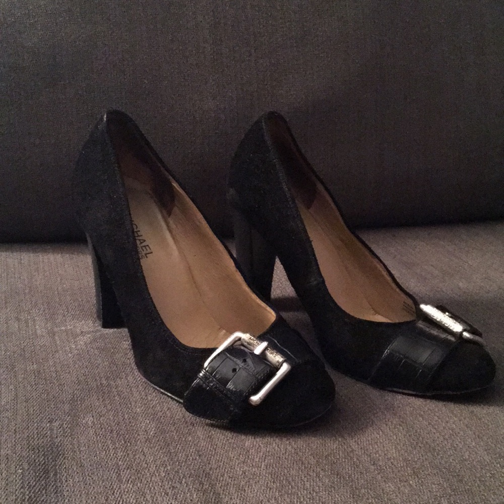 Michael Kors heels with buckle, 6.5 - Picture 4 of 8